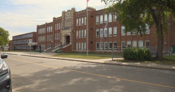 Moose Jaw high school fight ends in controversy, anxiety for students [Video]