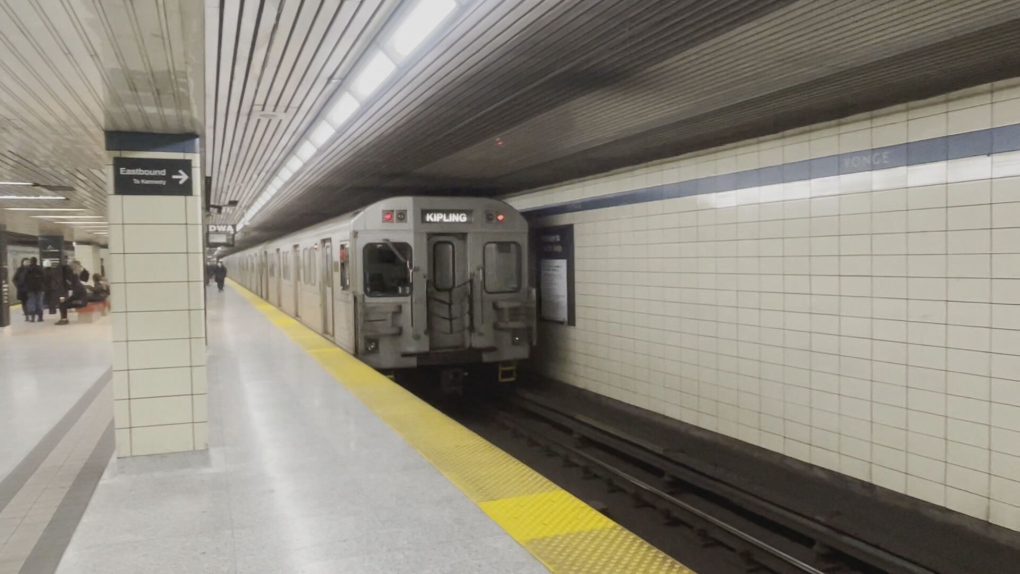 Officer injured pursuing suspect on tracks at Bloor-Yonge Station [Video]