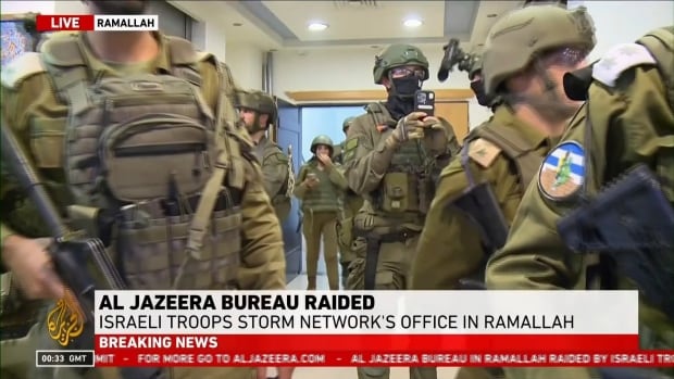 Israel raids, orders 45-day closure of Al Jazeera’s bureau in West Bank [Video]