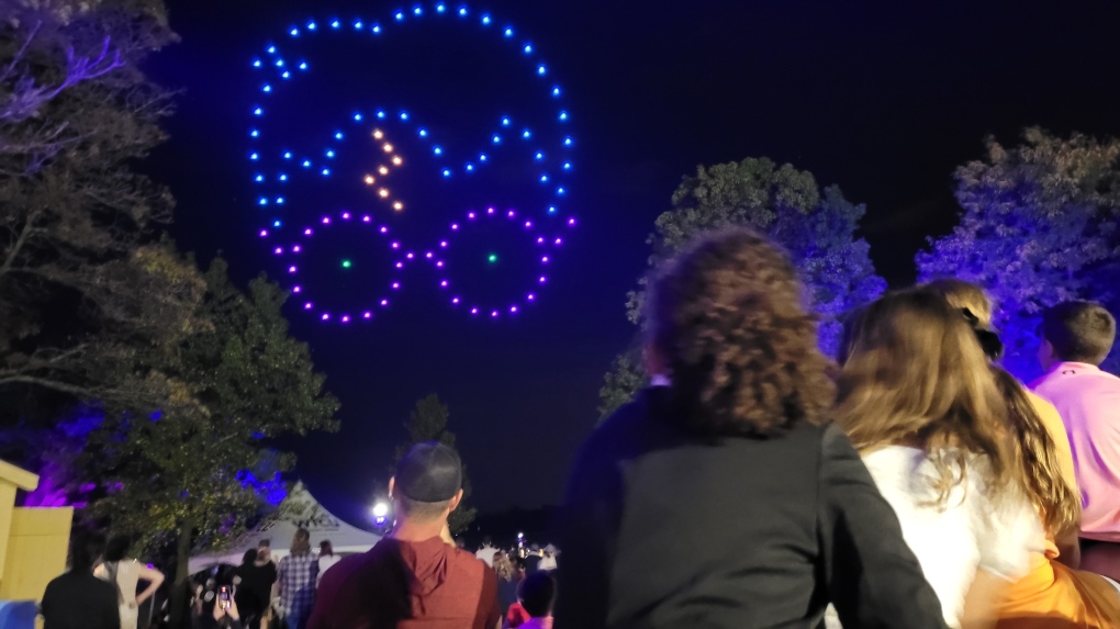 Windsor-Essex’s first drone light show at the Uncommon Festival [Video]