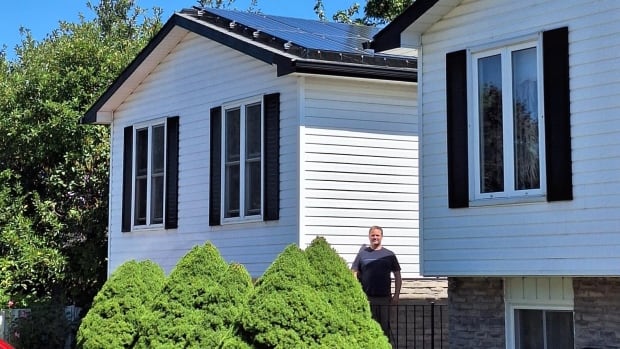 Solar panels lead to insurance headaches for some Canadians [Video]