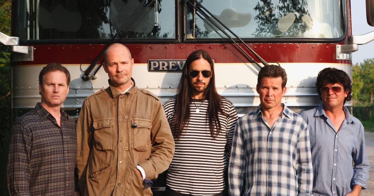 The Tragically Hip: No Dress Rehearsal dives deep into the story of Canadas greatest-ever band [Video]