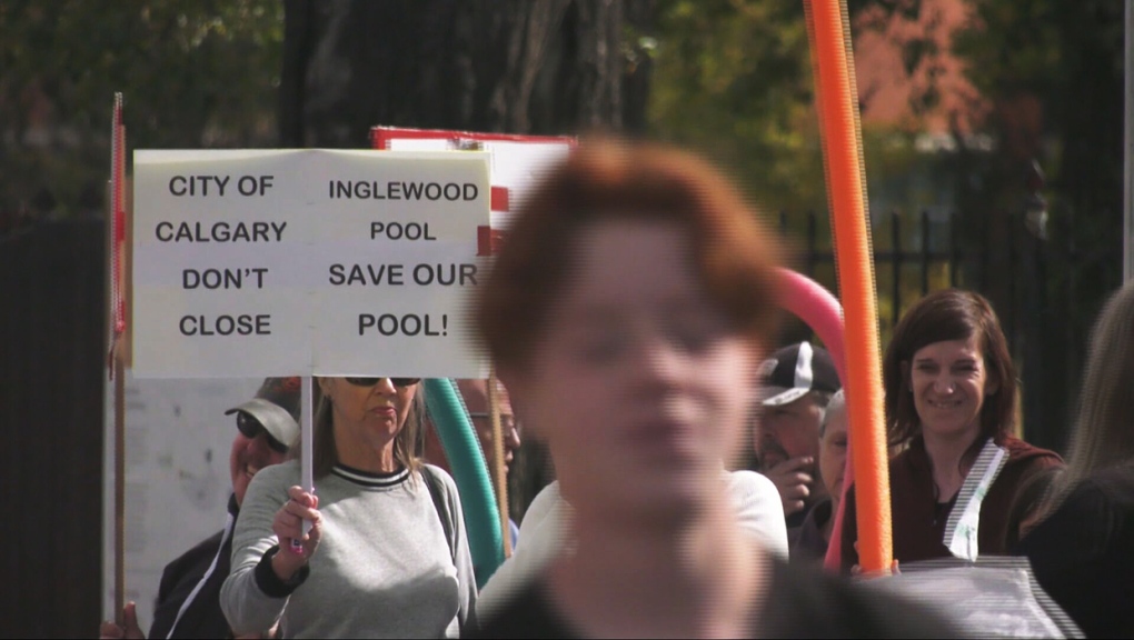 Calgary community pushes back against pool closure [Video]