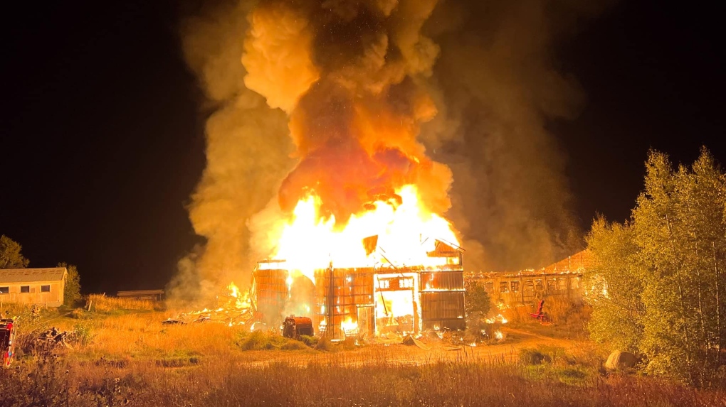 N.B. news: Barn fire under investigation [Video]