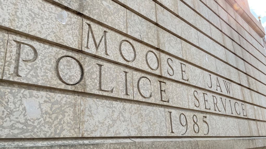 Fatal vehicle fire in Moose Jaw, police investigating [Video]