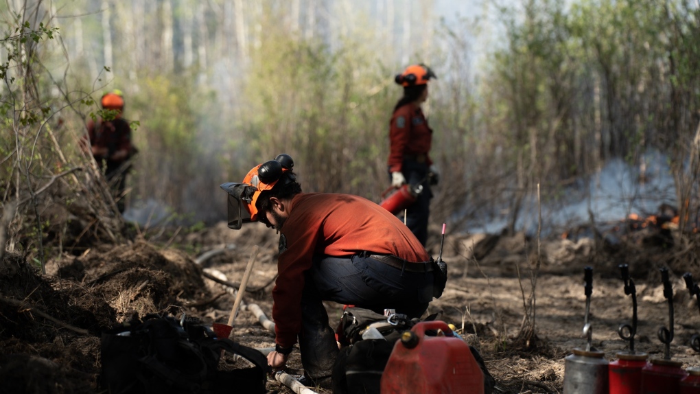 Wildfire burning out of control on Vancouver Island [Video]