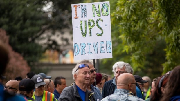 Metro Vancouver HandyDART workers ratify contract to end strike [Video]