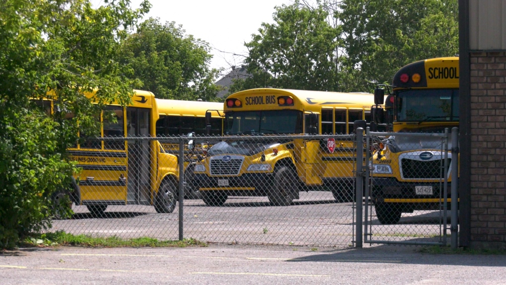 Renfrew County school buses: still no deal, talks continue [Video]