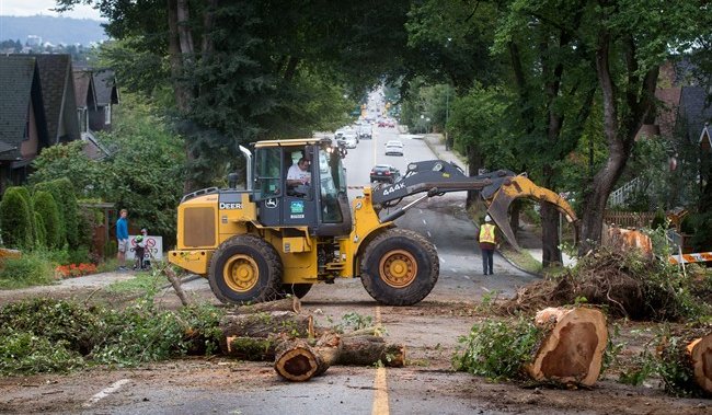 Drought damage raises risk of power outages as B.C. faces 1st big storm of the fall [Video]