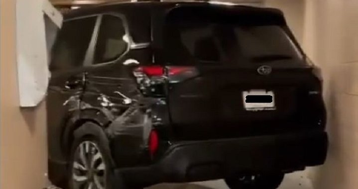 You cant park there: Video shows SUV crashed into elevator lobby at B.C. casino – BC