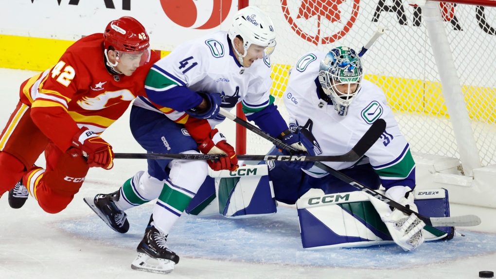 Flames beat Canucks 4-2 in pre-season matchup [Video]