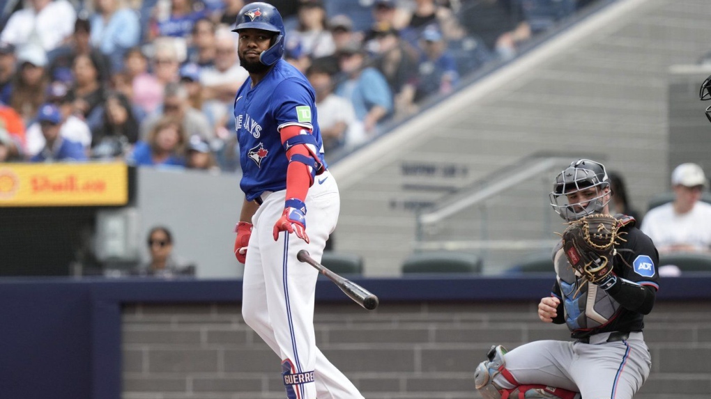 Blue Jays close out season with 3-1 loss to Marlins [Video]