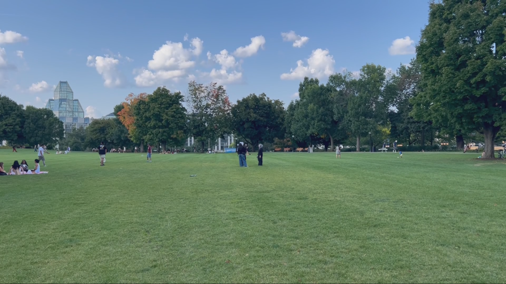 Ottawa weather: Unseasonably warm temperatures to continue into October [Video]