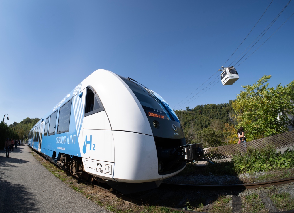 Quebec premier in France talking jobs with Alstom [Video]