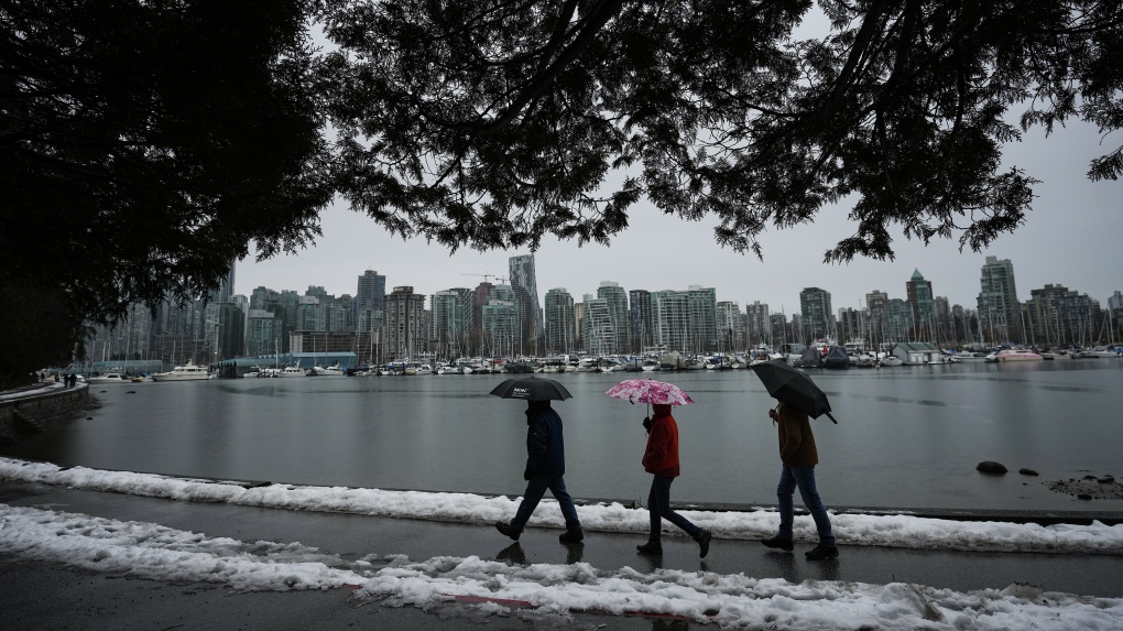 B.C. weather: Warm fall, frigid winter may be on the way [Video]