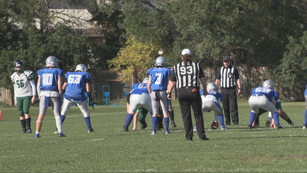 Steinbach, Oak Park remain unbeaten in high school football [Video]