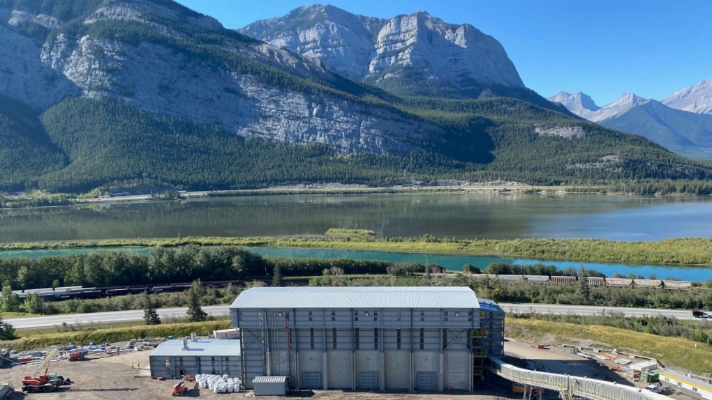 Lafarge opens low-carbon fuel facility at Exshaw plant [Video]