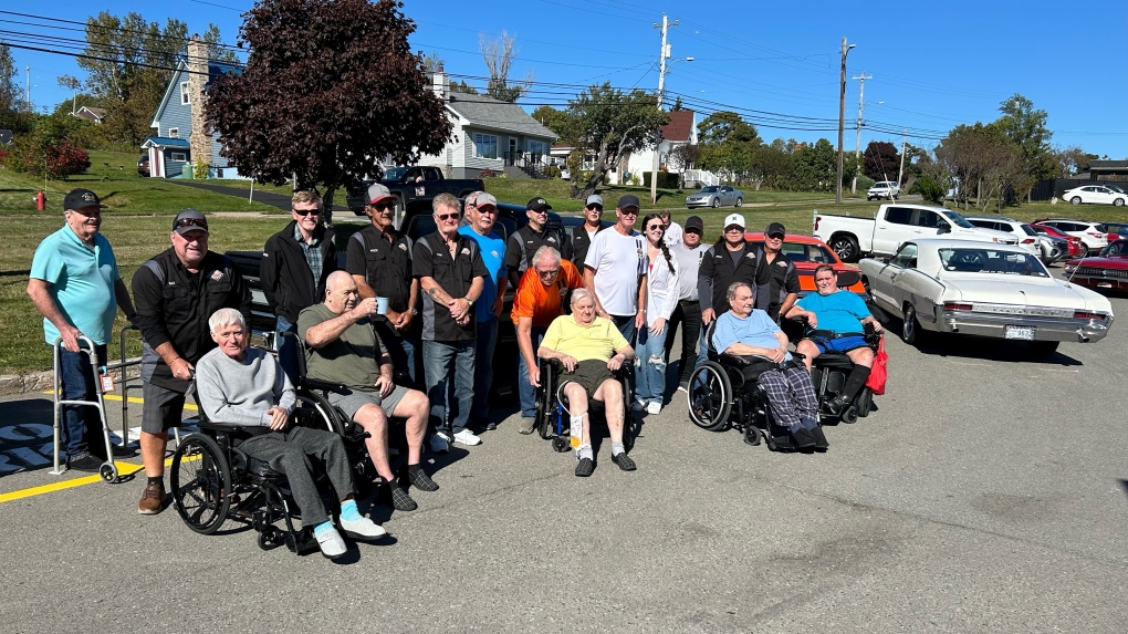 N.S. news: Car club donates blankets to nursing homes [Video]