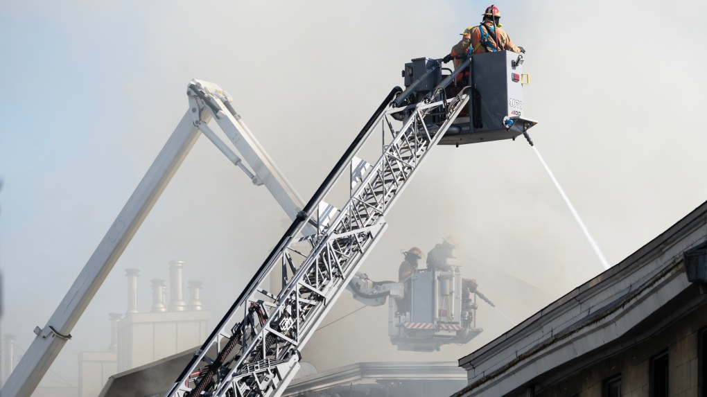 Old Montreal fire: 2 dead, others injured [Video]