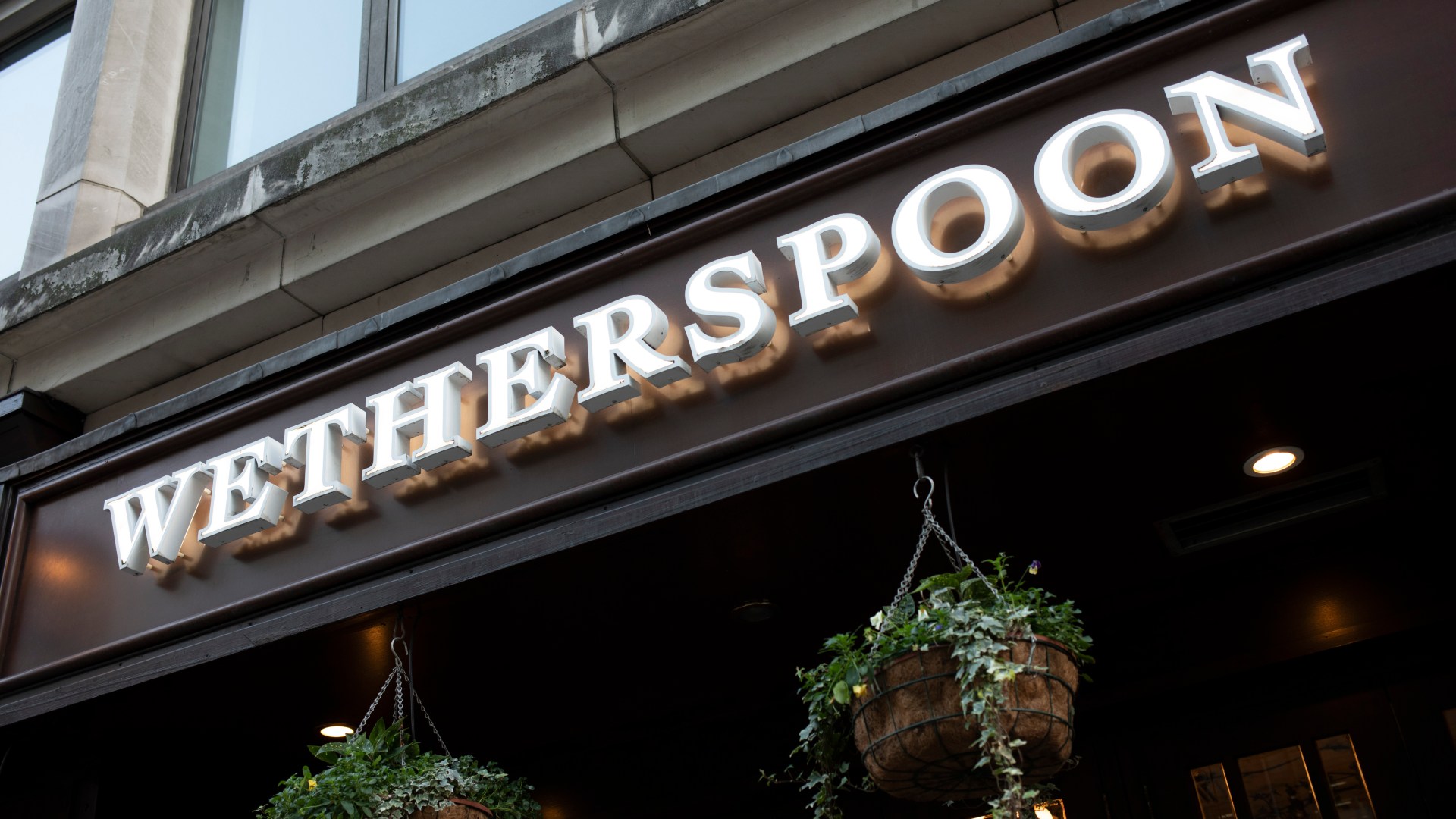 Wetherspoons issues update on closures  see the full list of five still at risk and 26 gone for good [Video]