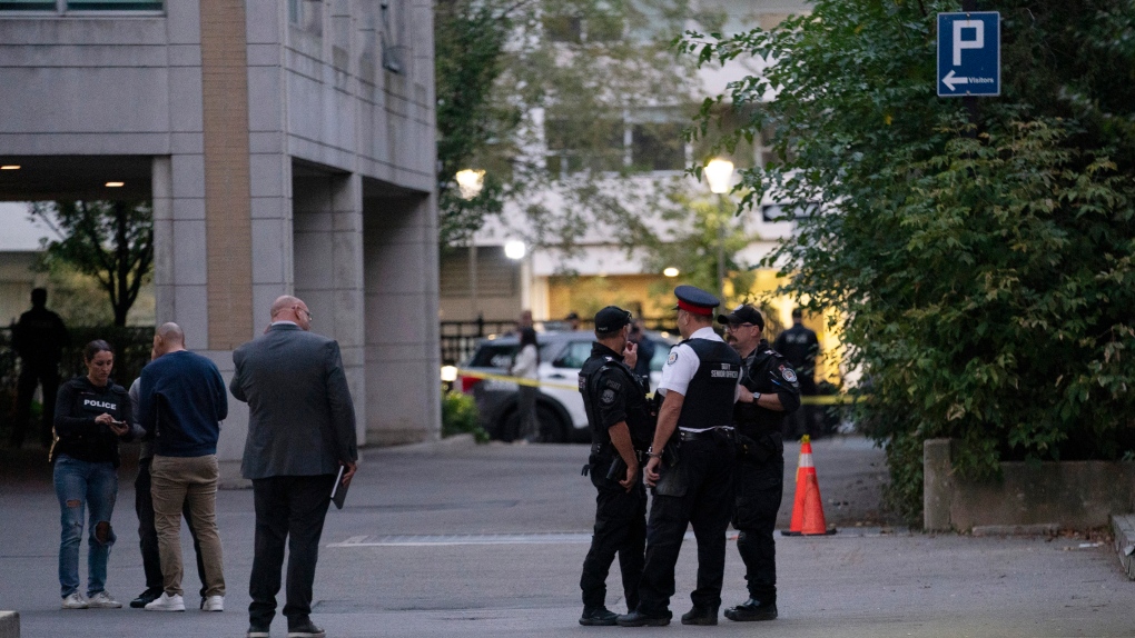 Toronto police shooting: Officer out of hospital and recovering at home [Video]