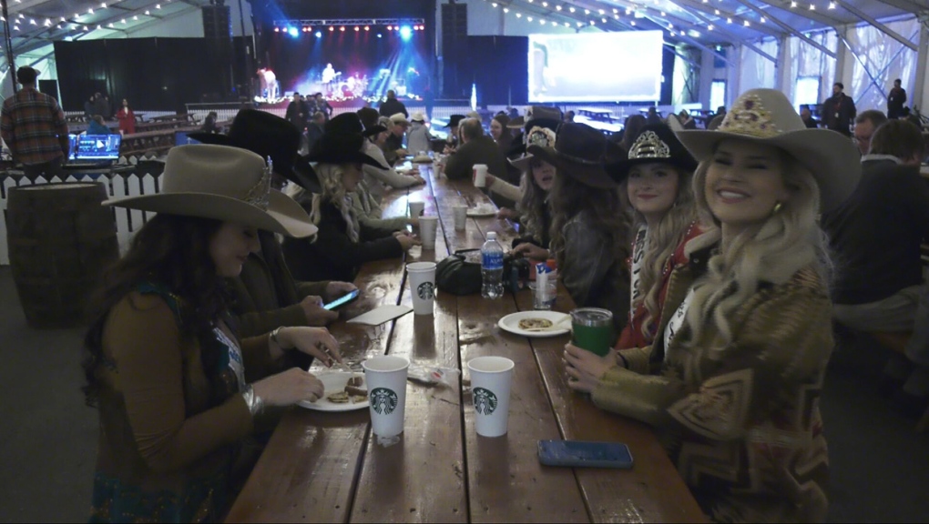 Edmonton celebrates Canadian Finals Rodeo with free pancake breakfast [Video]