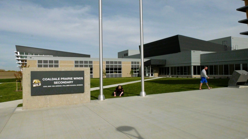 Coaldale Prairie Winds Secondary school opens [Video]