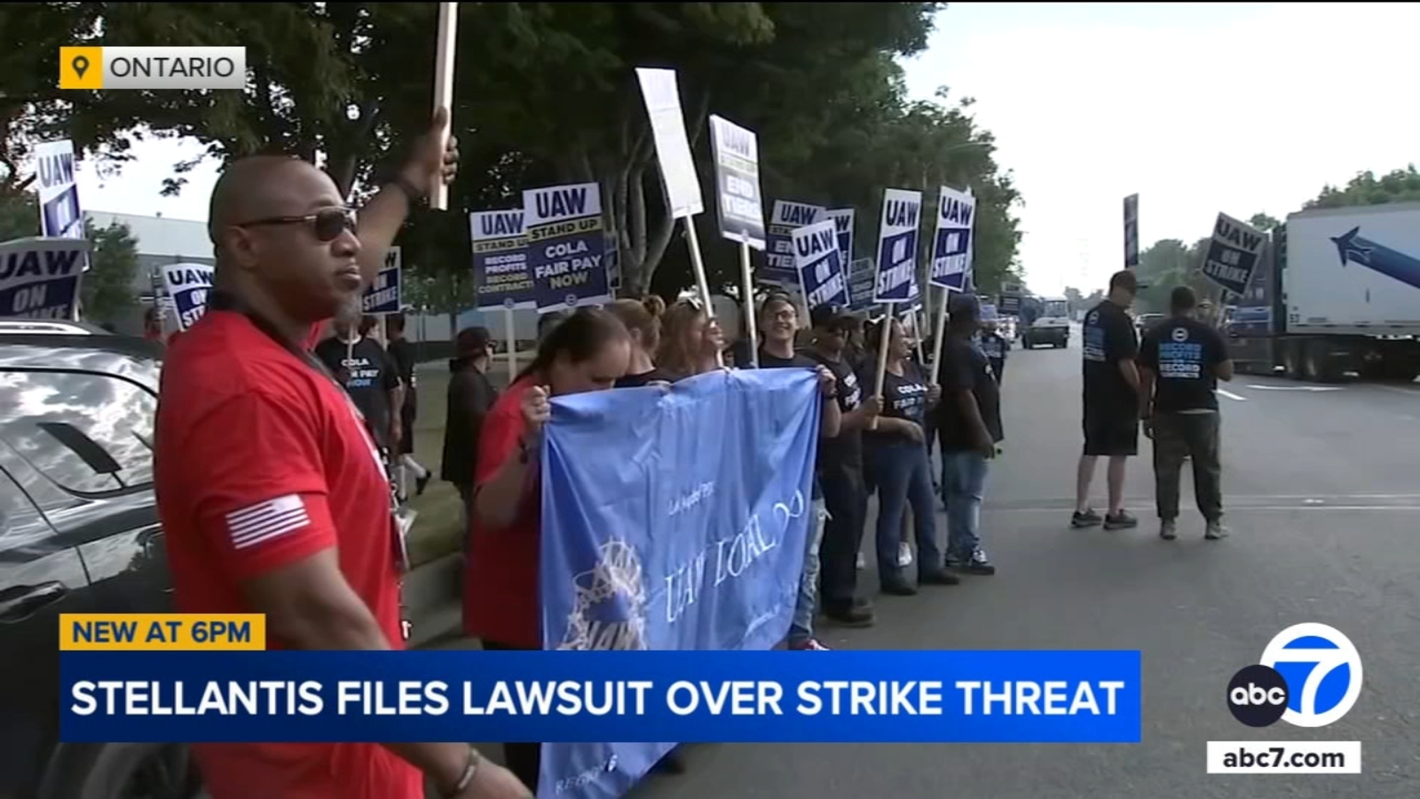 Stellantis workers in Ontario announce strike authorization; company responds by suing UAW [Video]