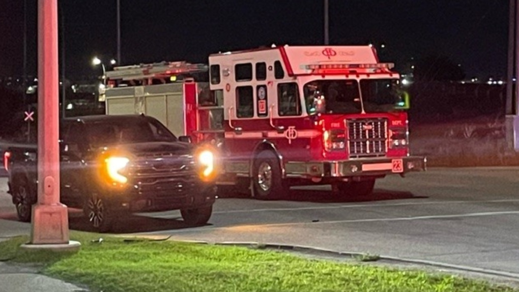 Pedestrian struck by vehicle in southeast Calgary [Video]