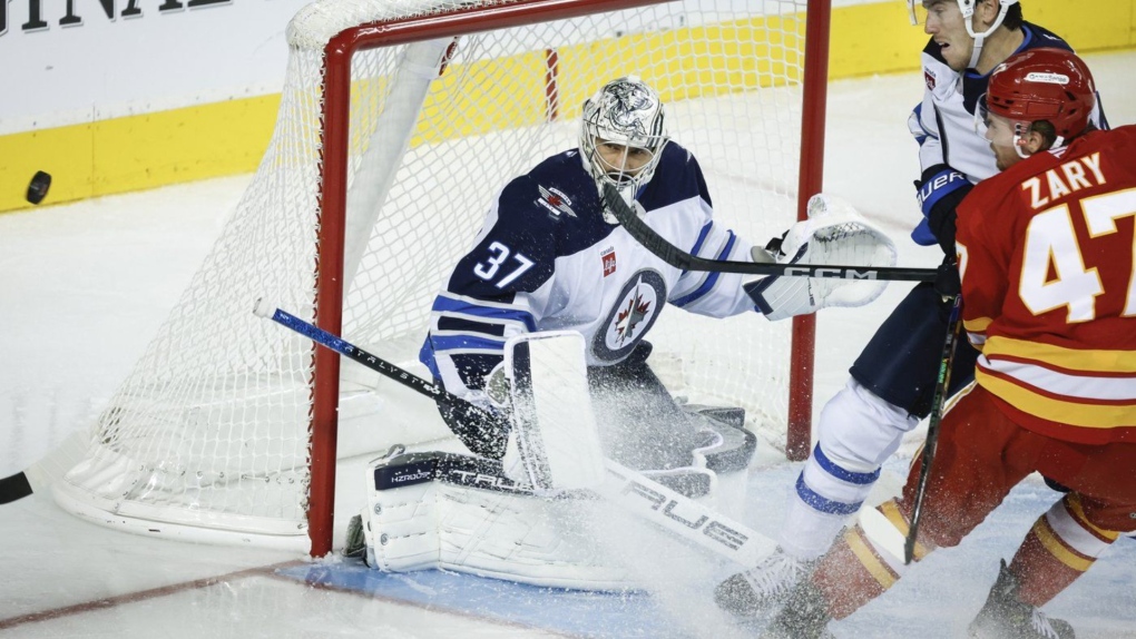 Winnipeg Jets defeat Calgary Flames 3-2 [Video]