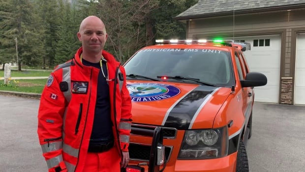 This ER doc responds to critical calls in B.C. in his spare time. For free [Video]