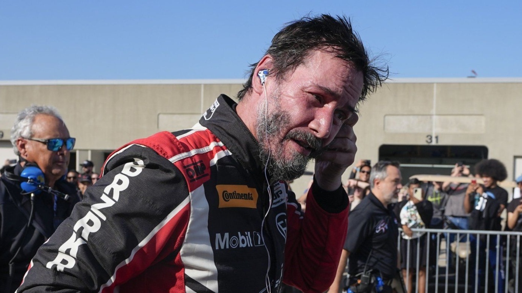 Keanu Reeves spins out at Indy auto race [Video]