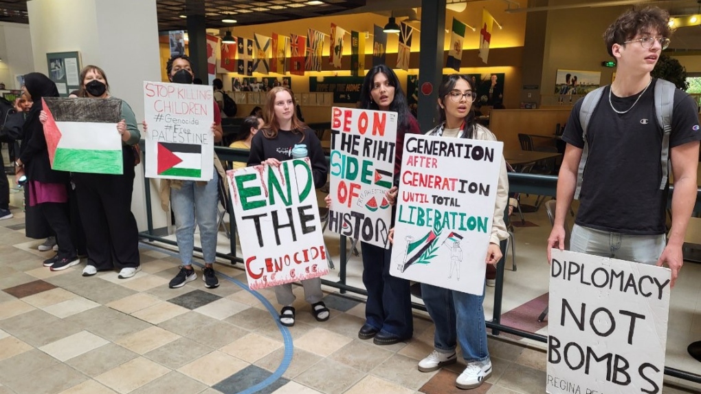 U of R staff and students walk out in support of Palestinians [Video]