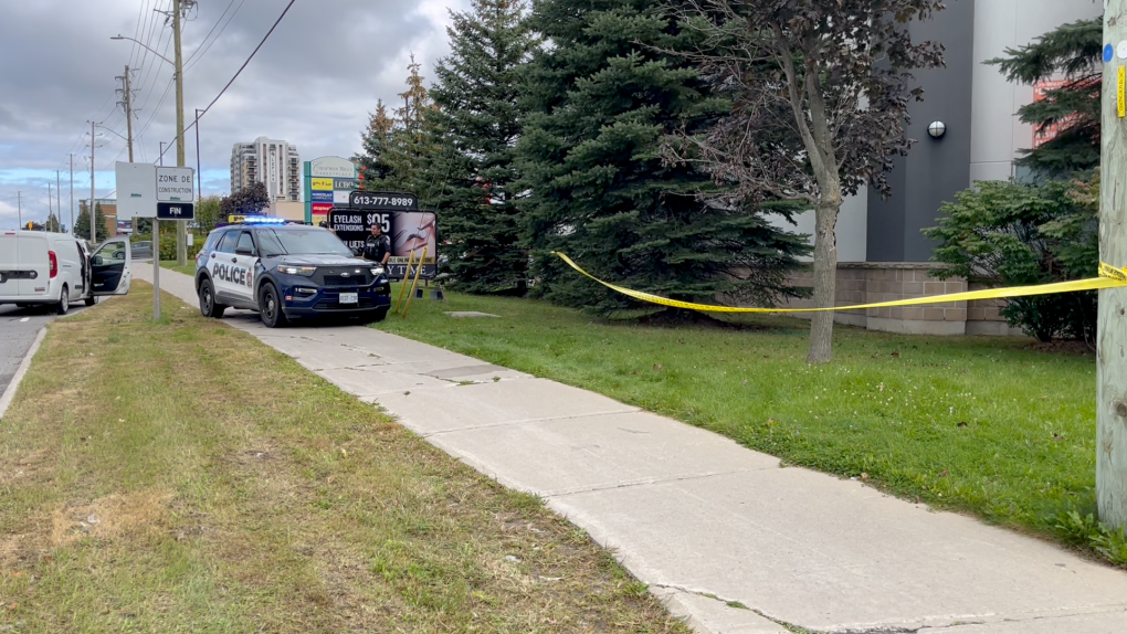 Greenbank Road: Police investigating after body found along Barrhaven road [Video]