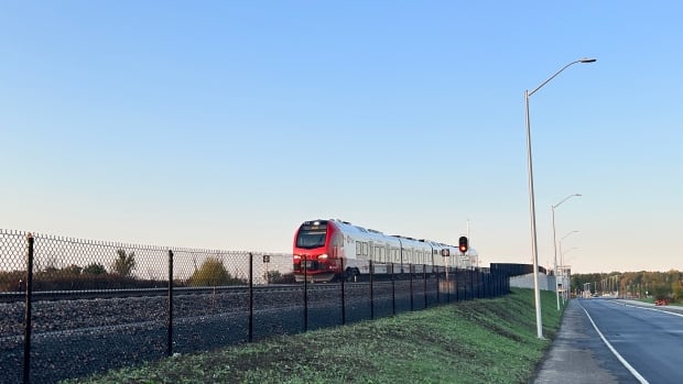 ‘Very strong start’ to trial running on Trillium line, OC Transpo reports [Video]