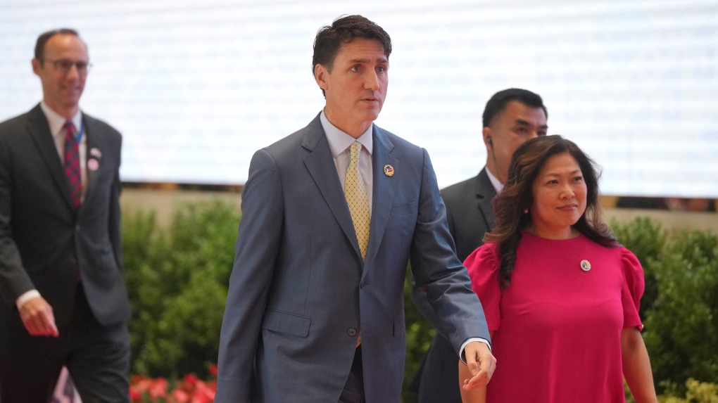 Justin Trudeau focused on economy at ASEAN summit [Video]