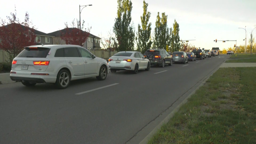 Southwest Edmonton traffic congestion causing issues for residents, drivers [Video]