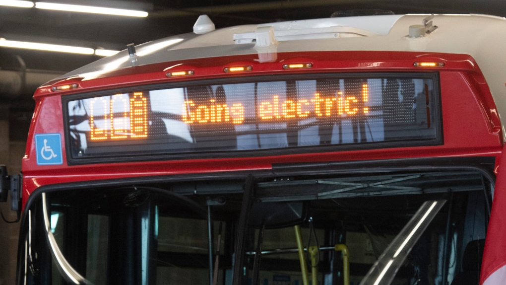 OC Transpo to procure 40-foot-ebuses, consider diesel-fueled ones due to limited availability from manufacturers [Video]