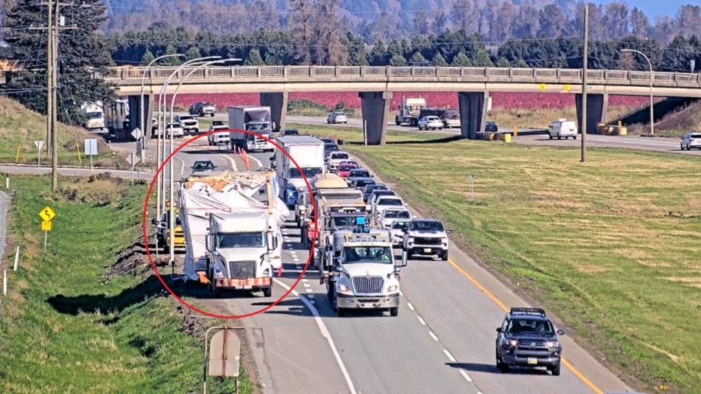 Abbotsford overpass strike caused ‘superficial’ damage [Video]