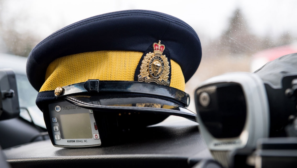 1 dead, 1 arrested in suspected impaired driving crash near Leduc [Video]