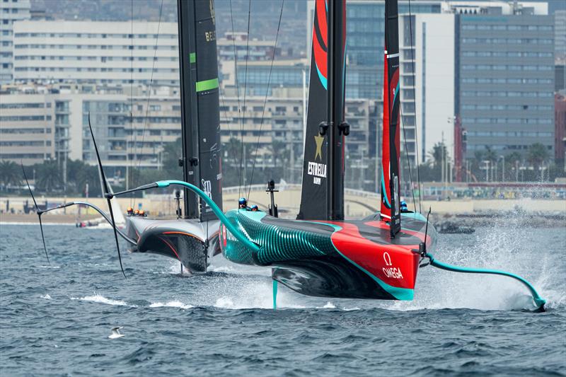 Two wins for Emirates Team New Zealand on America’s Cup Race Day 1 [Video]