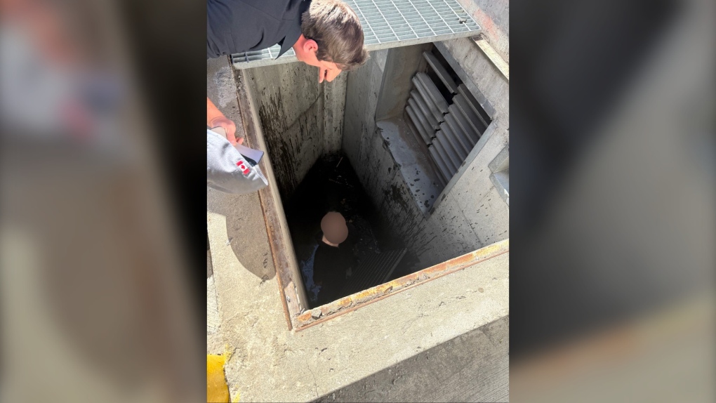 Ottawa fire rescues man who fell through Bank Street ventilation shaft [Video]