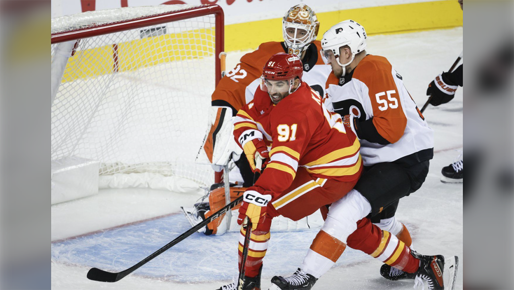 Calgary Flames defeat Philadelphia Flyers 6-3 [Video]