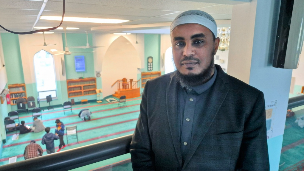 Windsor Mosque answers questions about Islam at open house [Video]