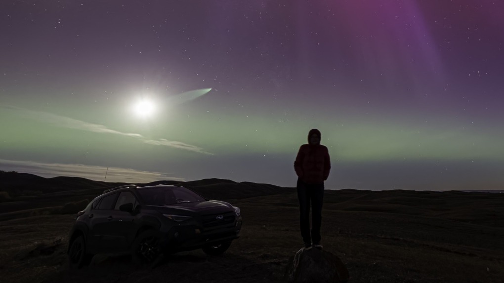 Saskatchewan catches a glimpse of a rare comet in the western skies [Video]