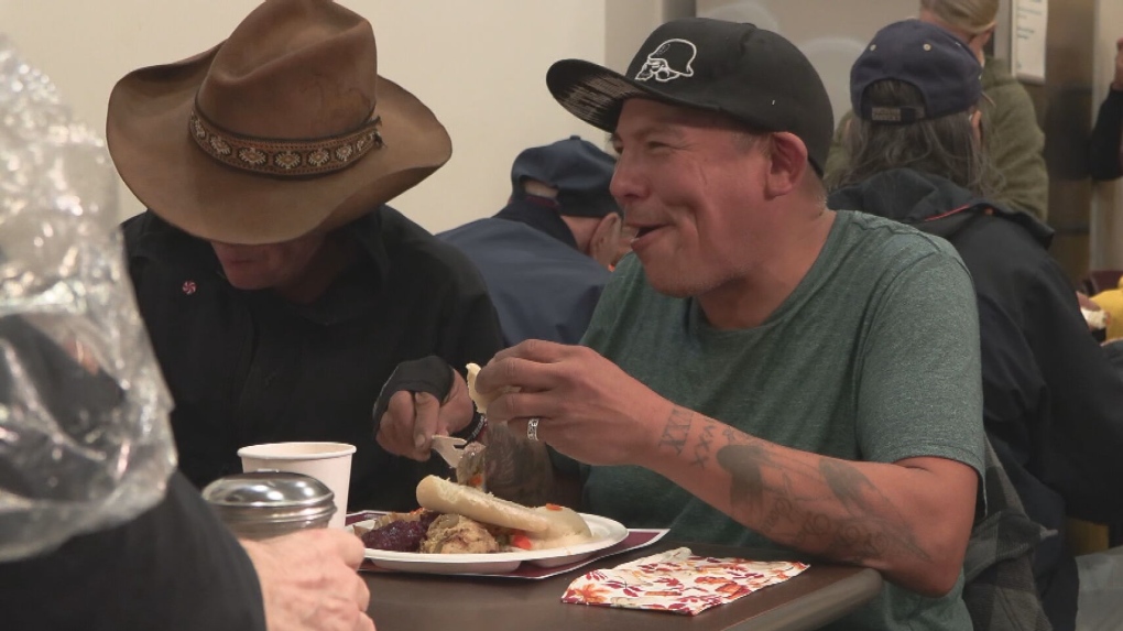 Union Gospel Mission serves 2,500 Thanksgiving meals [Video]