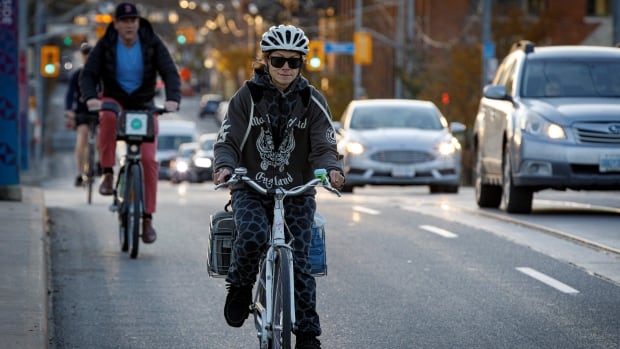 Ontario to require provincial approval for new municipal bike lanes [Video]