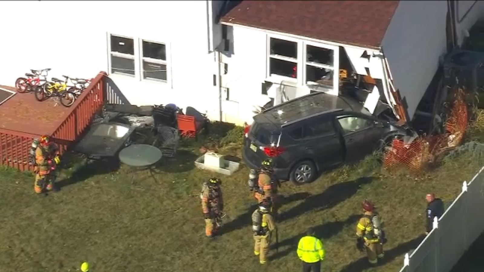 Car crashes into back of home in South Brunswick, New Jersey causing gas leak near school [Video]