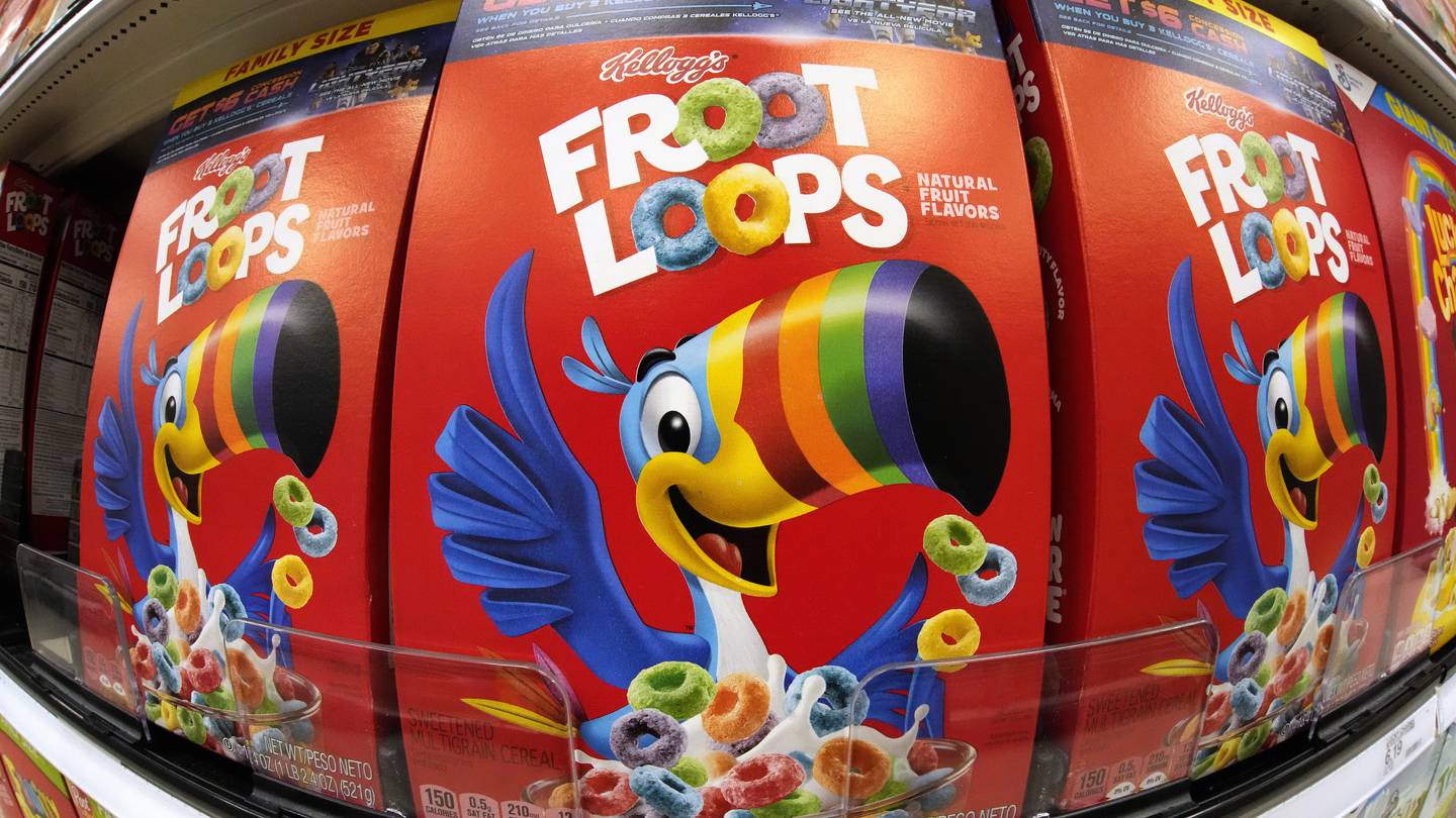 Protesters demand Kellogg remove artificial colors from Froot Loops and other cereals  Boston 25 News [Video]