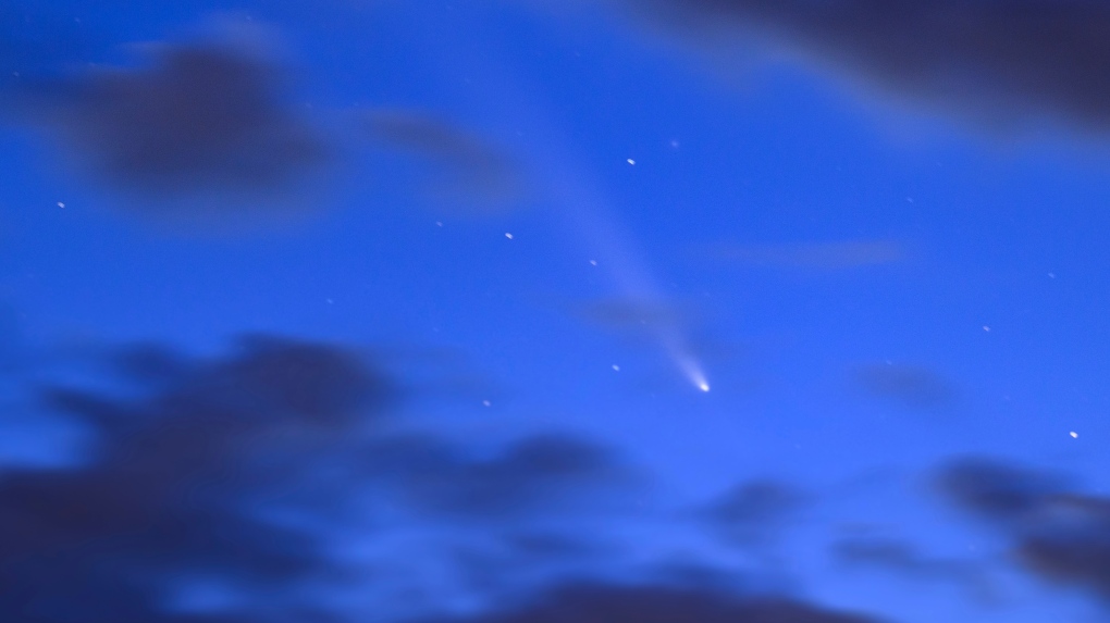 Maritime cloud clearing could reveal Venus, comet [Video]